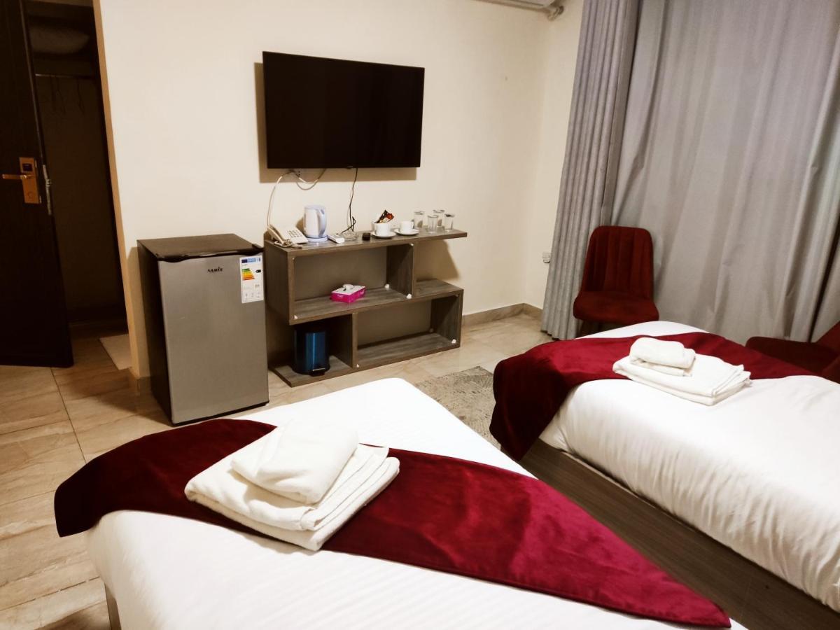 Golden Plaza Hotel Amman Zewnętrze zdjęcie